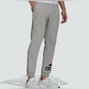 NWT Men's Adidas big logo essentials fleece tapered cuff logo pants size XL